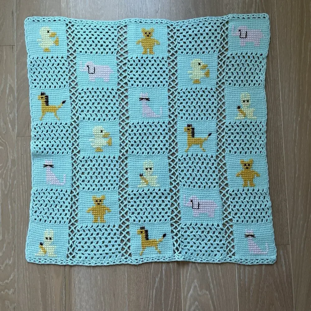 Handmade Crochet Afghan Throw Blanket Wall Hanging Green Animals 33